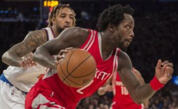 Patrick Beverley y Derrick Williams.