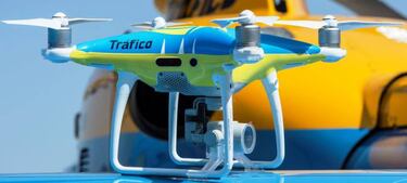 Los drones de la DGT no pueden multarte por exceso de velocidad, aún