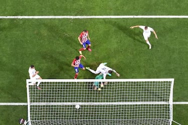 Sergio Ramos opened the scoring for Real Madrid in Milan