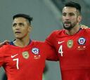 ¡Tres chilenos! El 11 ideal de compañeros que eligió Mauricio Isla
