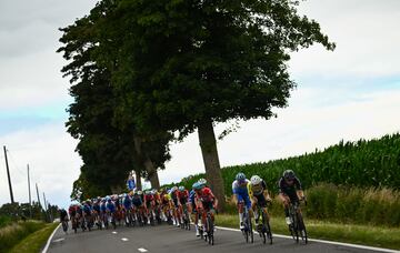 El pelotón durante la sexta etapa del Tour de Francia 2022.