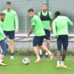 Lezama: Berchiche regresa al grupo con Vivian listo para el Atlético