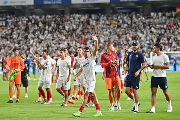 Sevilla's players 