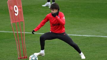 Jo&atilde;o F&eacute;lix, en el entrenamiento del Atl&eacute;tico. Ser&aacute; uno de los centros de atenci&oacute;n del partido contra el Bar&ccedil;a.