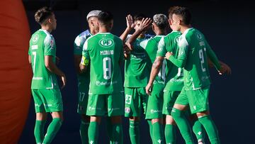 Es el mejor ’10′ de Chile y aconseja así a un compañero: “Si le toca ir a Colo Colo o la U...”