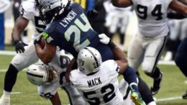 Khalil Mack, centro de la defensa de los Raiders.