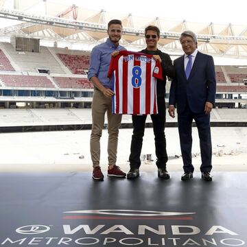 Saúl, Tom Cruise y Enrique Cerezo.