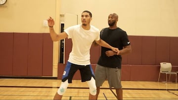 Jayson Tatum ha trabajado este verano con Kobe Bryant, su ídolo de la infancia.