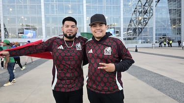 Mexicanos lucen el nuevo jersey de la Selección Mexicana en la Nations League