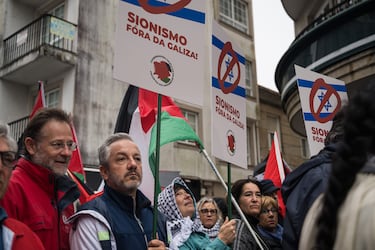 Ehud Olmert dialoga sobre la posibilidad de paz en Gaza en El Foro La Toja 2025, un encuentro internacional celebrado en la Illa da Toxa, Galicia, enfocado en la defensa de la democracia liberal y el análisis de los principales retos globales.