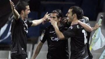 <b>MAGISTRAL. </b>Pablo Sánchez celebra el 0-2 en Vigo tras un jugadón.