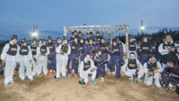 La plantilla del Valencia, de paintball.