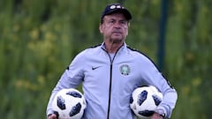 Gernot Rohr planea cambios para jugar contra Islandia