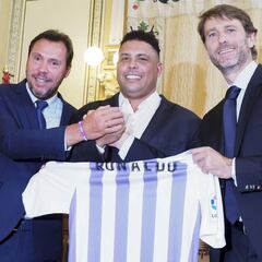 Ronaldo reconoce en Brasil que compró el Valladolid en Segunda