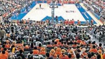 <b>A REBOSAR. </b>La Selección podría llenar dos o tres veces el Palacio de los Deportes, según el presidente de la Federación, José Luis Sáez.