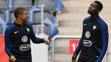 Mbapp&eacute; y Pogba.