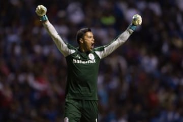 Alfredo Talavera | El guardameta del Toluca ya piensa en su futuro y recibió su gafete de entrenador en el 2012.