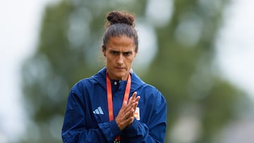 NANTES, 22/07/2024.-La entrenadora de la selección española Montse Tomé, durante el entrenamiento en el Stade Marcel Saupin de Nantes, con vistas al debut en los Juegos Olímpicos el jueves 25 de julio ante Japón.-