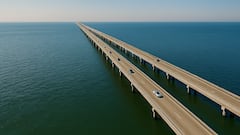 The longest bridge in the U.S.: over 23 miles long and a Guinness World Record holder for the longest bridge over water