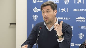 Rub&eacute;n Garc&iacute;a, director deportivo del Huesca durante una rueda de prensa.