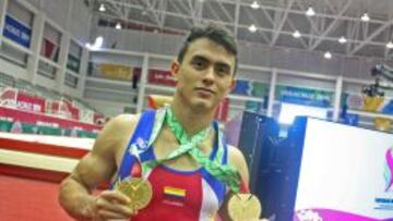 El gimnasta fue el mejor de la delegaci&oacute;n colombiana con tres medalla de oro.