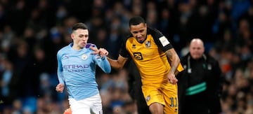 Recientemente jugó ante Manchester City por la FA Cup y en su club, el Port Vale de cuarta división de Inglaterra, es hombre importante, esta temporada tiene más de 20 encuentros disputados. El volante de 28 años termina contrato el 30 de junio y tiene una larga experiencia en el fútbol inglés, aunque jugó con América entre 2014 y 2015.