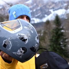 ¿Quiénes son los deportistas a los que honra el casco de Vladyslav Heraskevych?