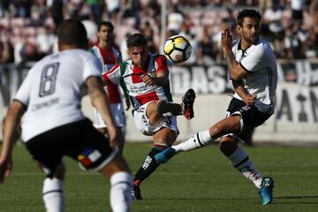 Futbol, Palestino vs Colo Colo
Tercera fecha, campeonato nacional 2018
El jugador de Palestino Julián Fernández , izquierda, disputa el balon con Jorge Valdivia de Colo Colo durante el partido de primera division en el estadio Nacional de Santiago, Chile.
17/02/2018
Christian Iglesias/Photosport