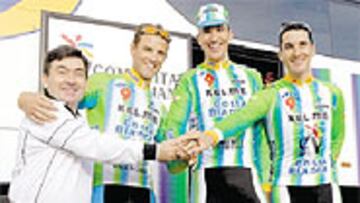 <b>PILARES.</b> Belda, Valverde, Rubén Plaza y Casero, que ayer estrenó maillot.