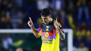 Soccer Football - Liga MX - America v Guadalajara - Estadio Ciudad de los Deportes, Mexico City, Mexico - September 13, 2025 America's Alejandro Zendejas celebrates after scoring their first goal REUTERS/Eloisa Sanchez