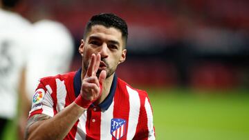 Luis Suárez marcó ante el Valencia.