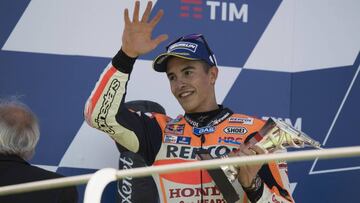 Márquez, en el podio de Mugello.