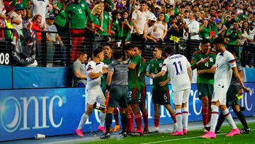 La actuación del árbitro de El Salvador, Iván Barton, en el Estados Unidos vs México dejó mucho que desear. Una batalla campal y dos expulsados dejó.