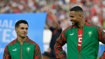 Brahim y En Nesyri, durante la presentación de los himnos en el Marruecos-Zambia.