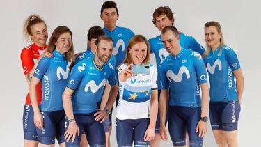 21 01 21. Van Vleuten, con sus compañeros del Movistar