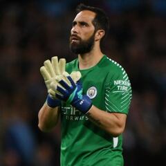 Claudio Bravo debe volver