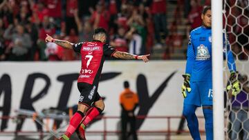 El cuadro dirigido por el &#039;Chacho Coudet aprovech&oacute; su superioridad num&eacute;rica y al final termin&oacute; venciendo 2-1 al Pachuca en la frontera.