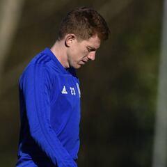 Mossa: "Soy un privilegiado por jugar en el Oviedo"