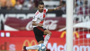 BUENOS AIRES, ARGENTINA - FEBRUARY 02: Ignacio Scocco of River Plate kicks the ball to score the second goal of his team during a match between River Plate and Central Cordoba de Santiago del Estero as part of Superliga 2019/20 at Estadio Monumental Antonio Vespucio Liberti on February 2, 2020 in Buenos Aires, Argentina. (Photo by Marcelo Endelli/Getty Images)