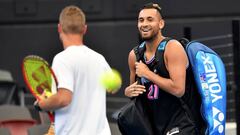 Kyrgios y De Miñaur se vuelcan con los incendios de Australia