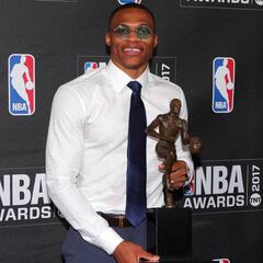 Russell Westbrook, MVP 2016-17 de la NBA tras superar a Harden