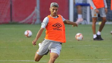 Salva Sevilla: "No soy Messi, soy un jugador normal"