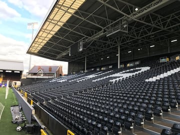 Desde 1896 ha sido la casa del Fulham, un escenario que conserva la estructura típica de un estadio inglés.