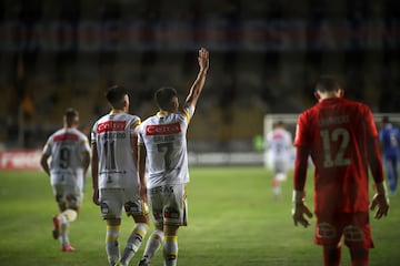 Palavecino junto a Sebastián Galani celebran uno de los goles de Coquimbo Unido ante la U.