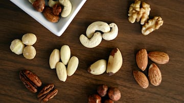 Consumir una cantidad moderada de frutos secos tiene grandes beneficios en la salud de las personas, y ayudan a mejorar el sistema inmune, incrementar la salud gastrointestinal y prevenir el envejecimiento.