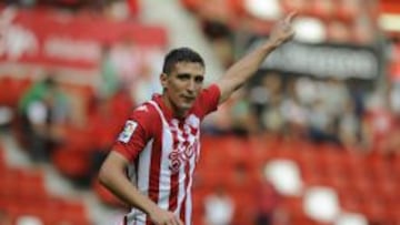 Scepovic, delantero del Sporting de Gij&oacute;n, fue el h&eacute;roe en la victoria de su equipo contra el Eibar.