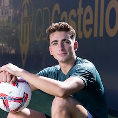 El Elche aprieta por Calatrava