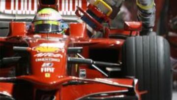 <b>FERRARI</b> Felipe Massa repostando.