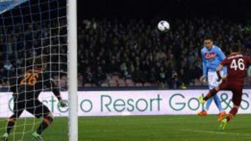 El cabezazo de Callejón a la Roma.