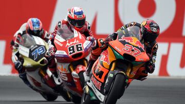 MotoGP - TT Assen - TT Circuit Assen, Assen, Netherlands - June 26, 2022 Red Bull KTM Ajo's Augusto Fernandez, GasGas Aspar Team's Jake Dixon and Idemitsu Honda Team Asia's Ai Ogura in action during the Moto2 race REUTERS/Piroschka Van De Wouw